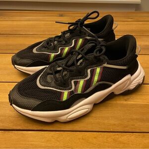 Men’s  adidas Originals Ozweego Sneakers Size 7 EE7772 Black